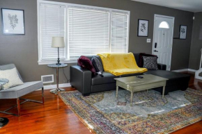 Spacious 4BR Family-Friendly Home, 5 Mins to Dining